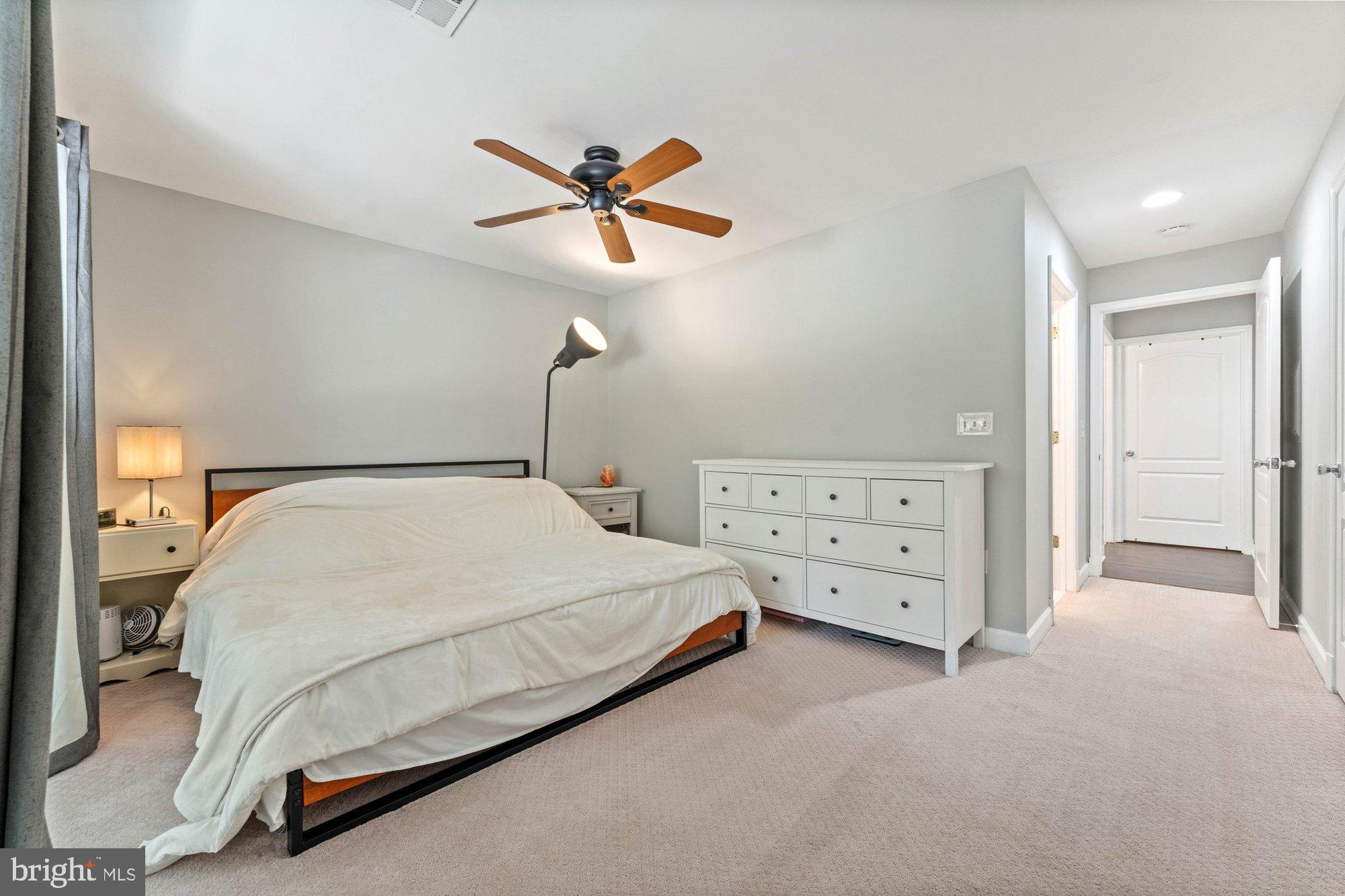 6908 FAIRFAX DRIVE 202