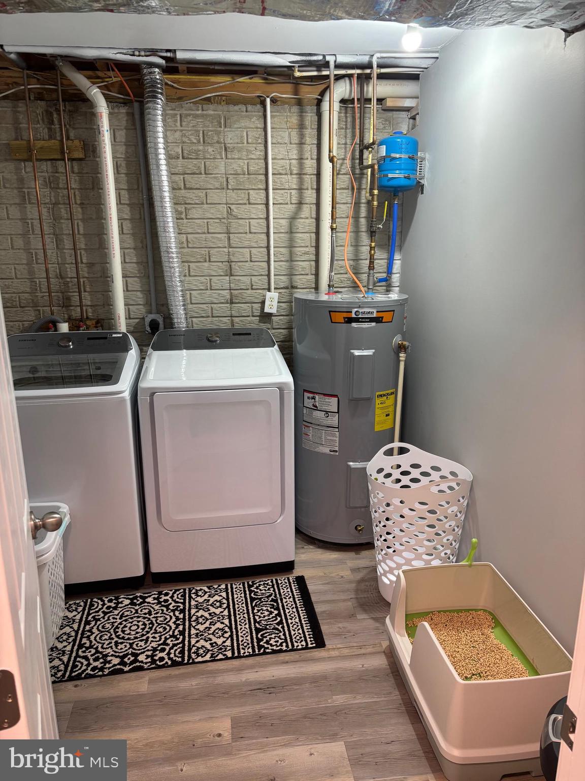 RIDGEFIELD - Residential