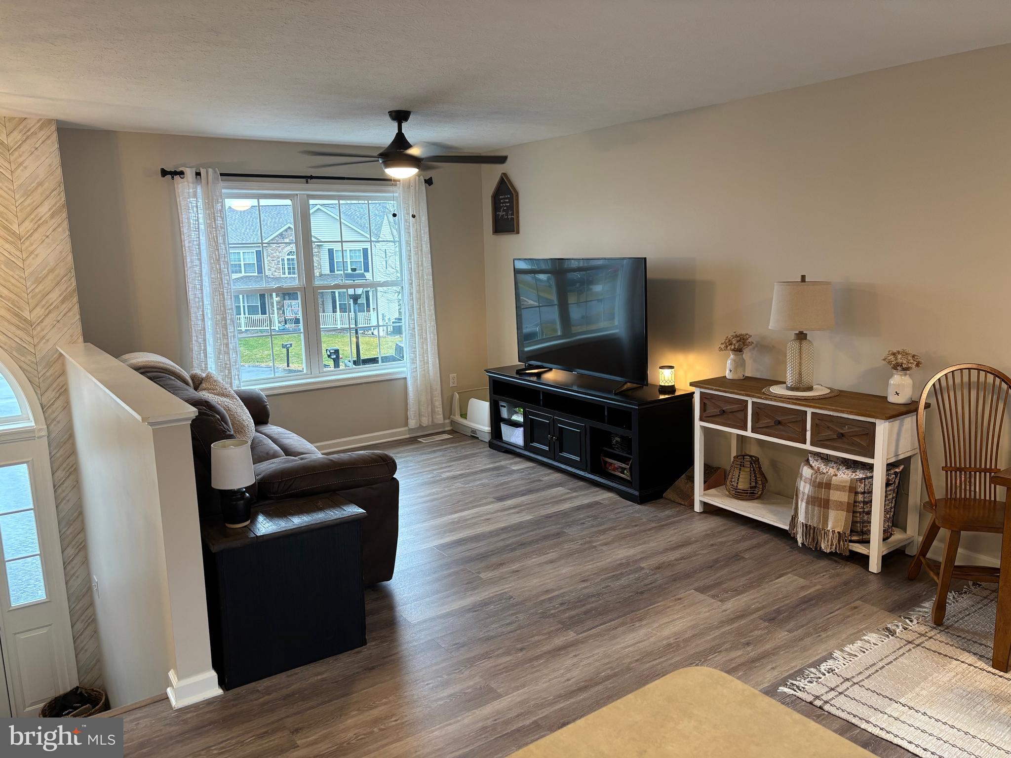 RIDGEFIELD - Residential