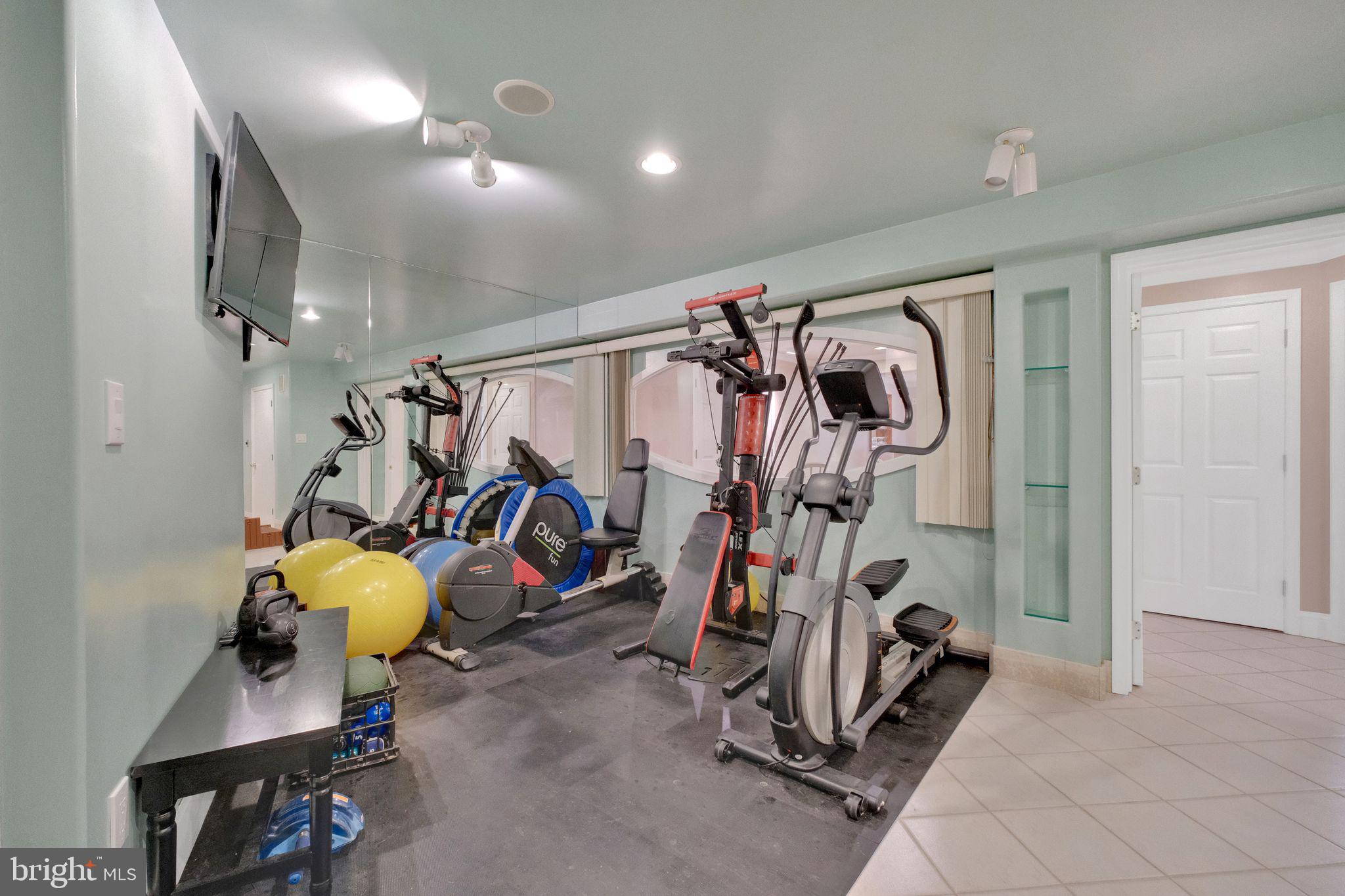 GRANBY WOODS - Residential