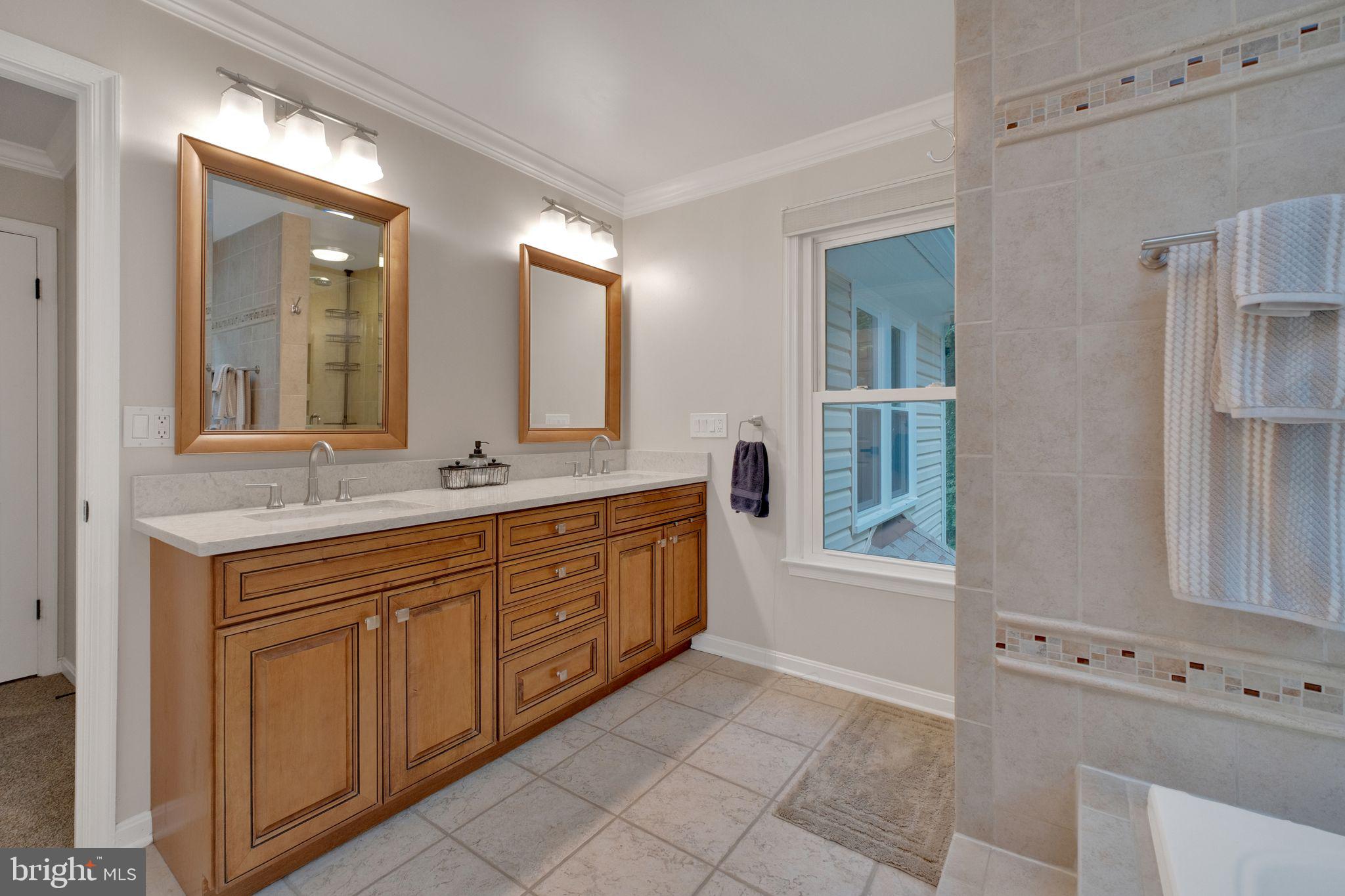 GRANBY WOODS - Residential