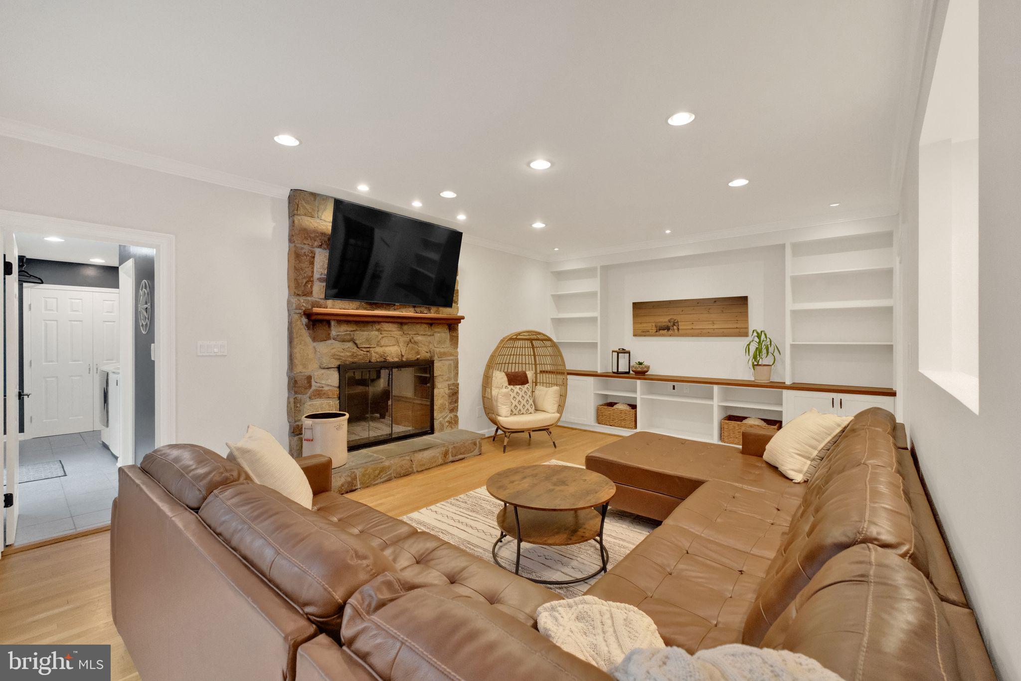 GRANBY WOODS - Residential