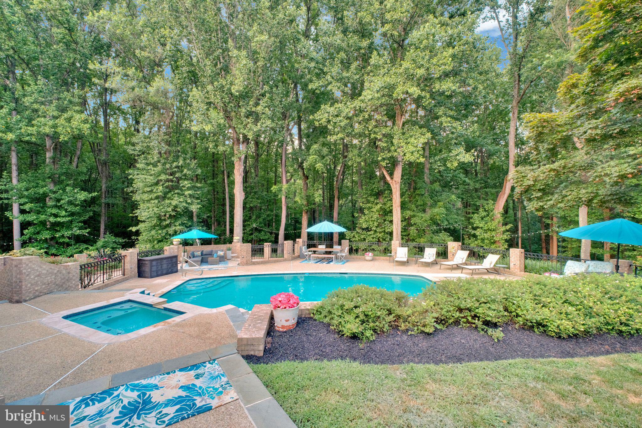 GRANBY WOODS - Residential