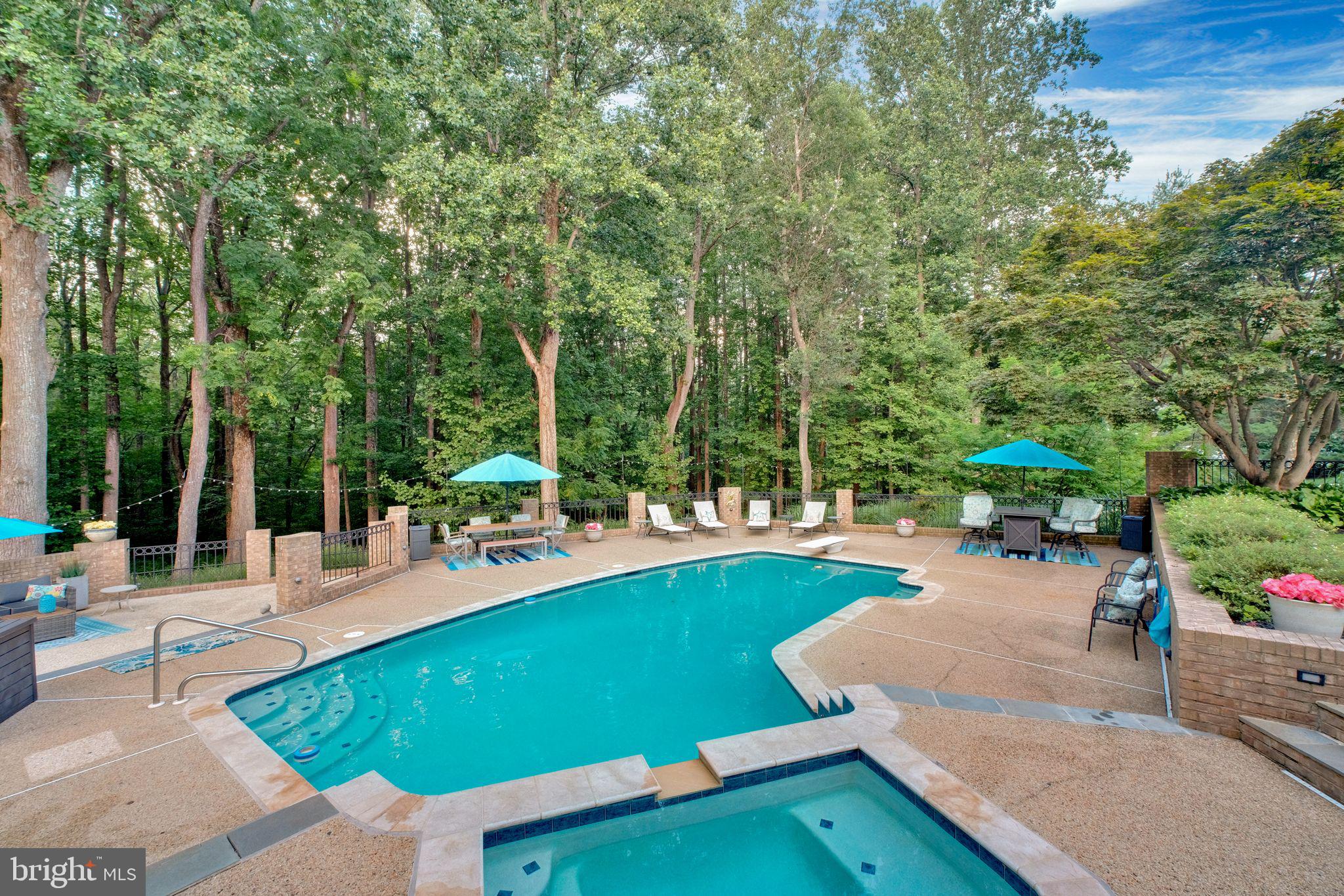 GRANBY WOODS - Residential