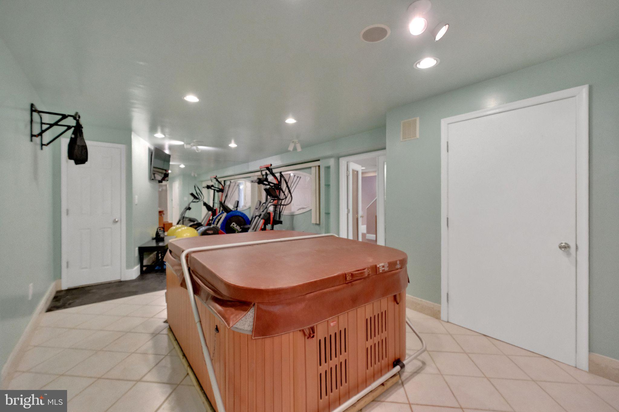 GRANBY WOODS - Residential