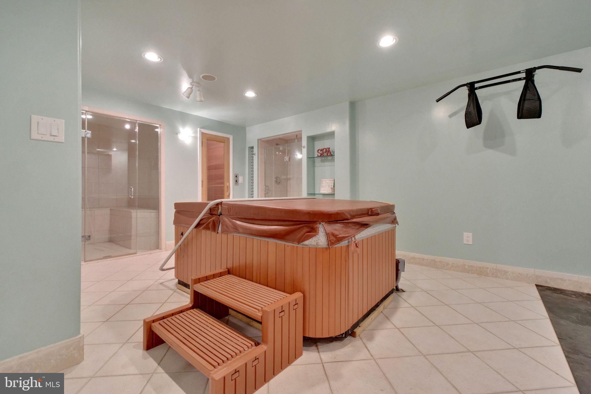 GRANBY WOODS - Residential