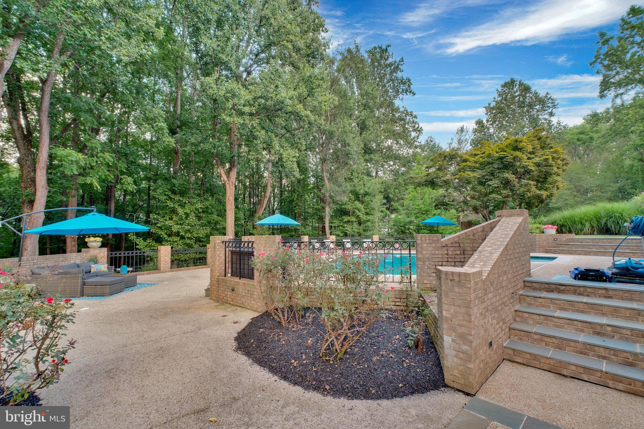 GRANBY WOODS - Residential