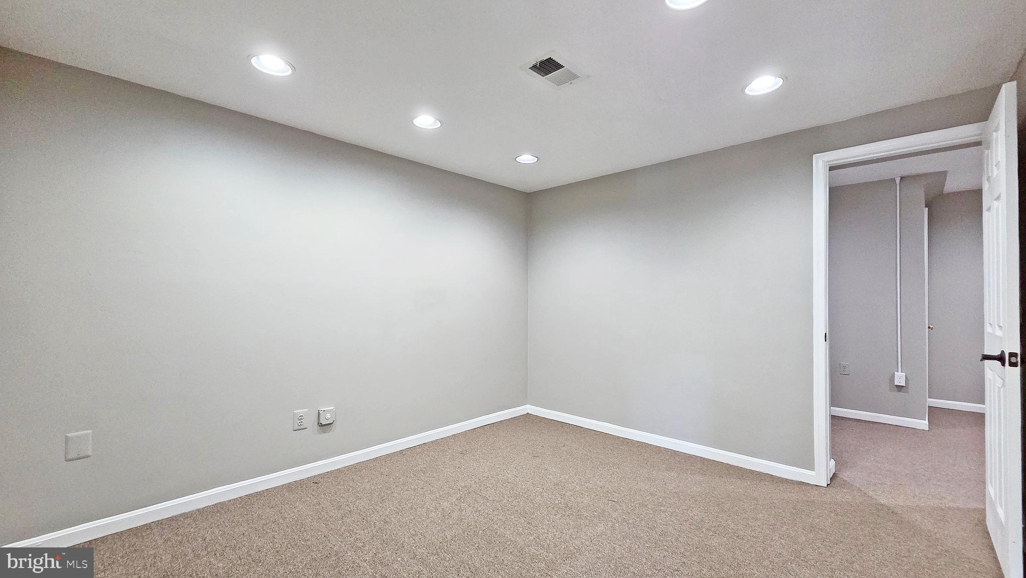 1300 LAFAYETTE DRIVE 100