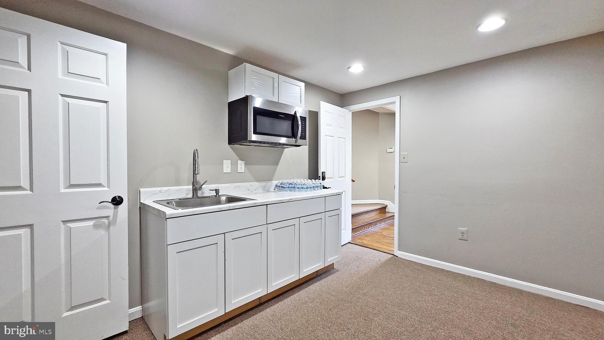 1300 LAFAYETTE DRIVE 100