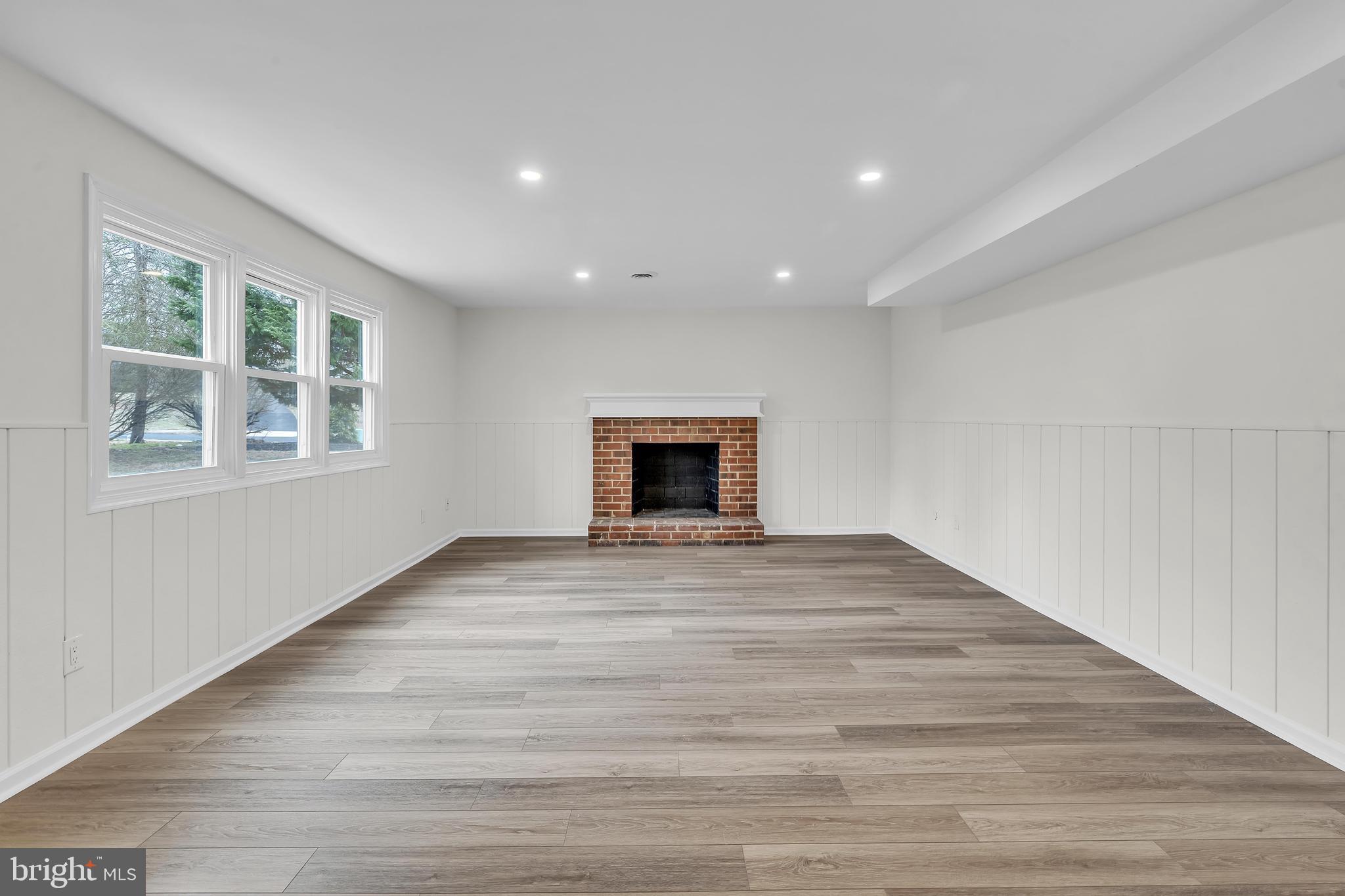 DAWNWOOD VILLAGE - Residential