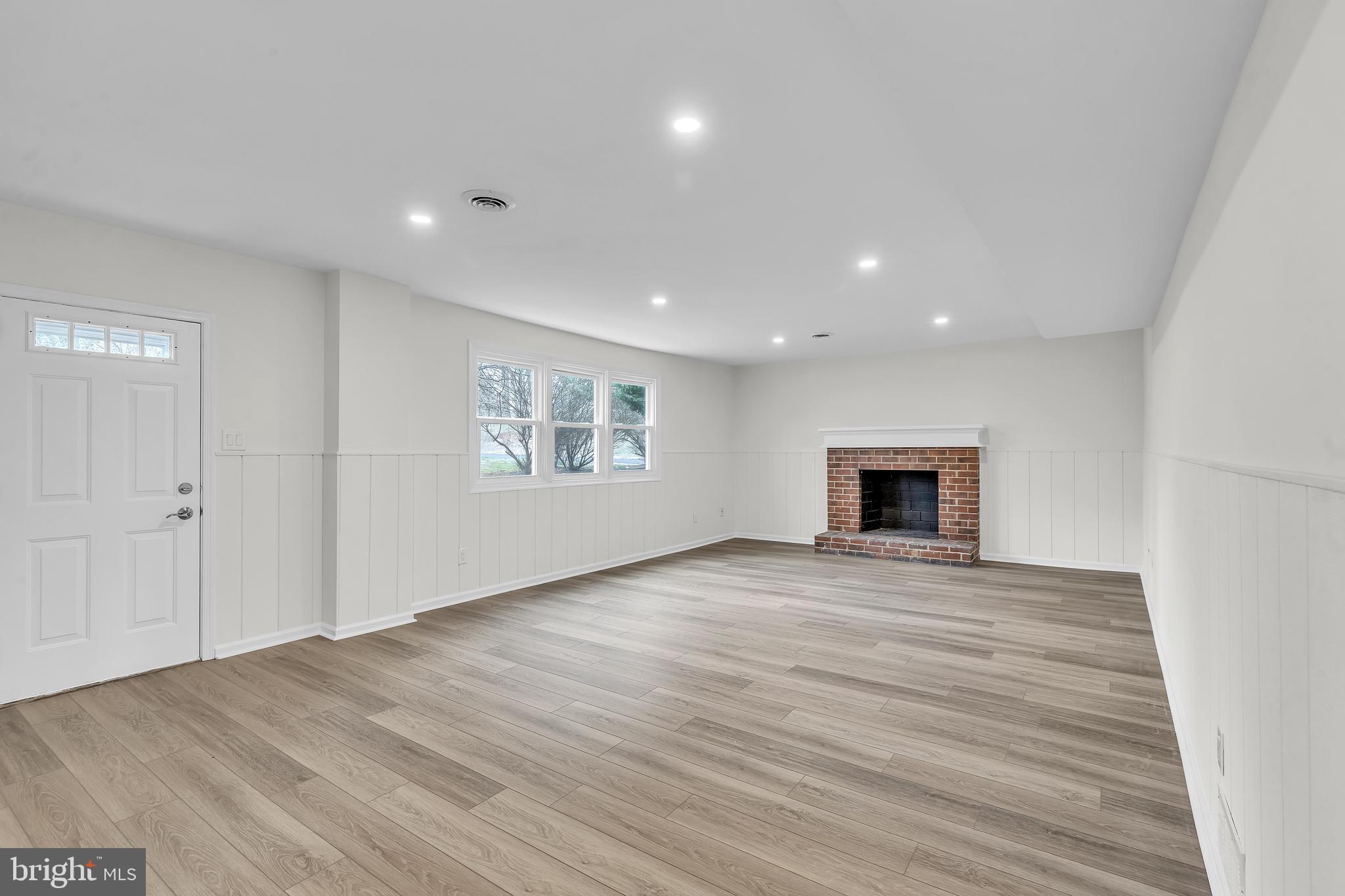 DAWNWOOD VILLAGE - Residential