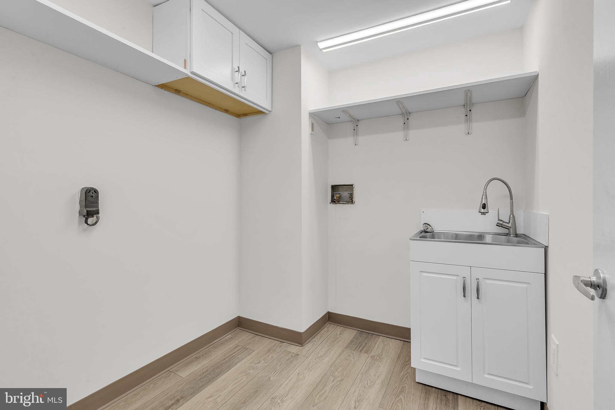 DAWNWOOD VILLAGE - Residential