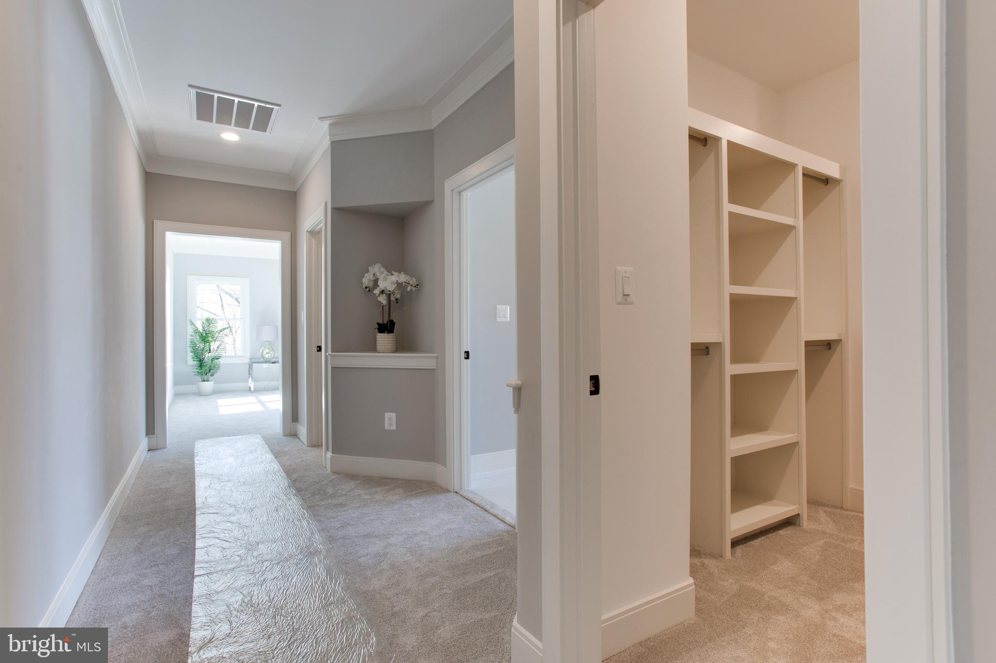 VIENNA WOODS - Residential