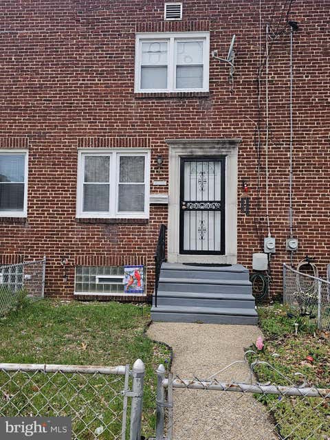 Townhouse For Sale - 3227 Highland Avenue<br/> CAMDEN, NJ 08105