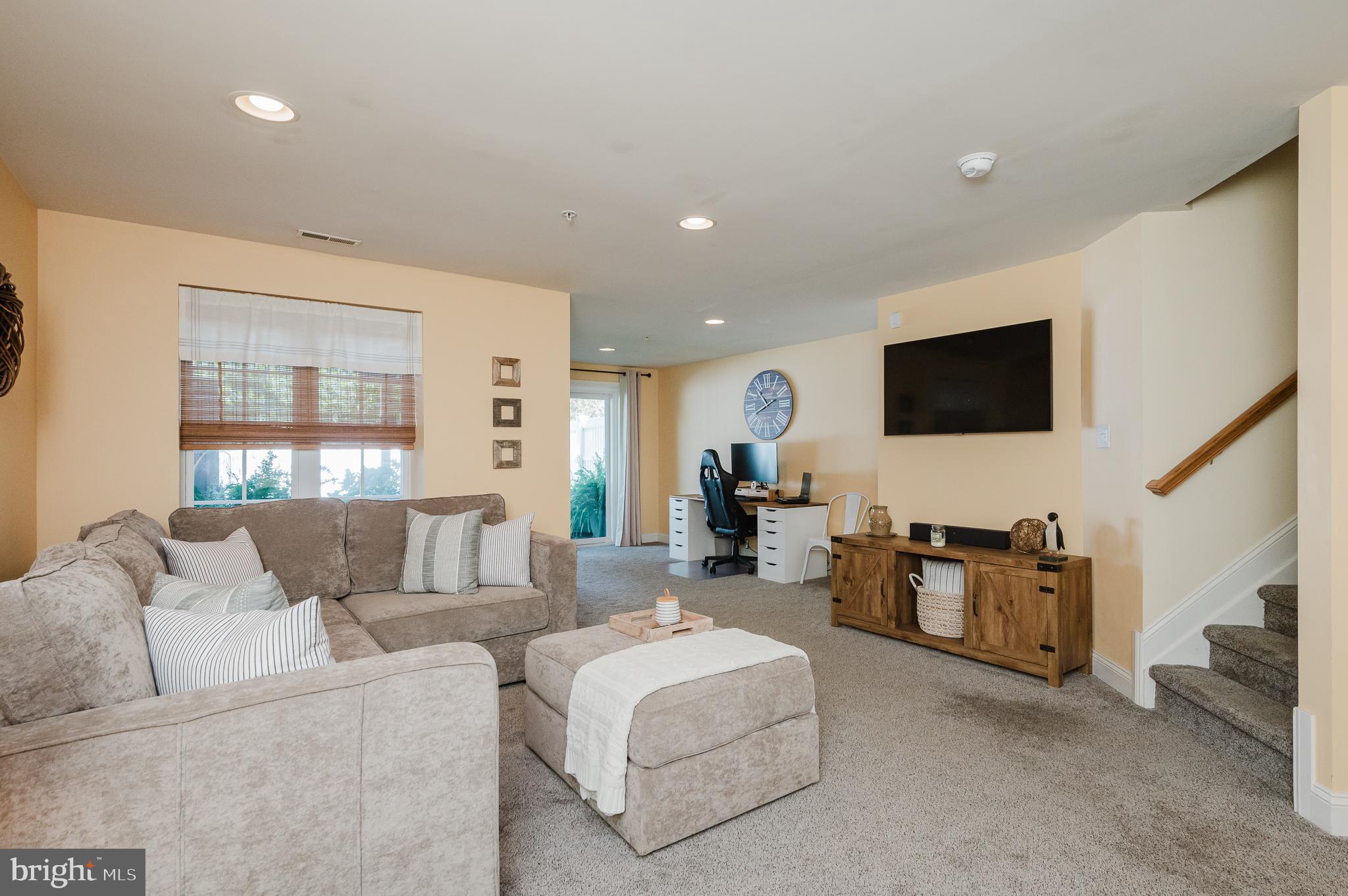 MONMOUTH MEADOWS - Residential