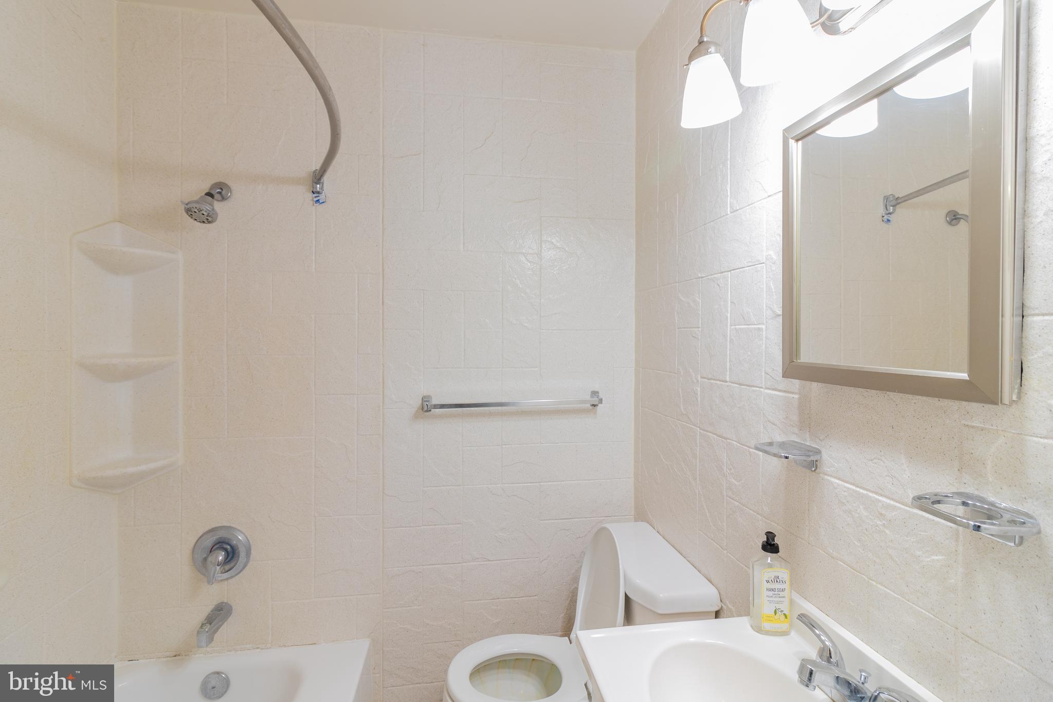 HOLLYWOOD HEIGHTS - Residential