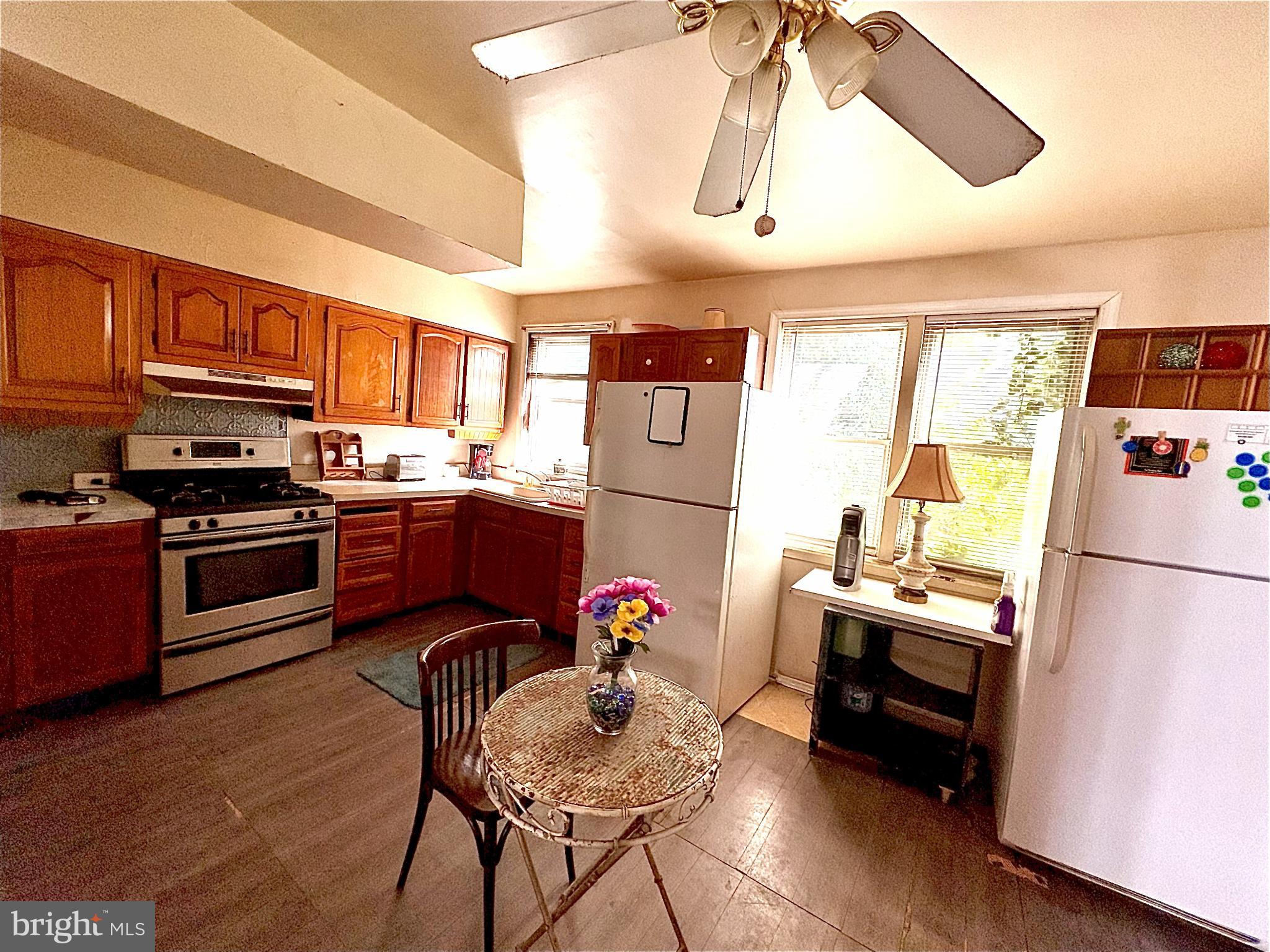 1072 S MERRIMAC ROAD