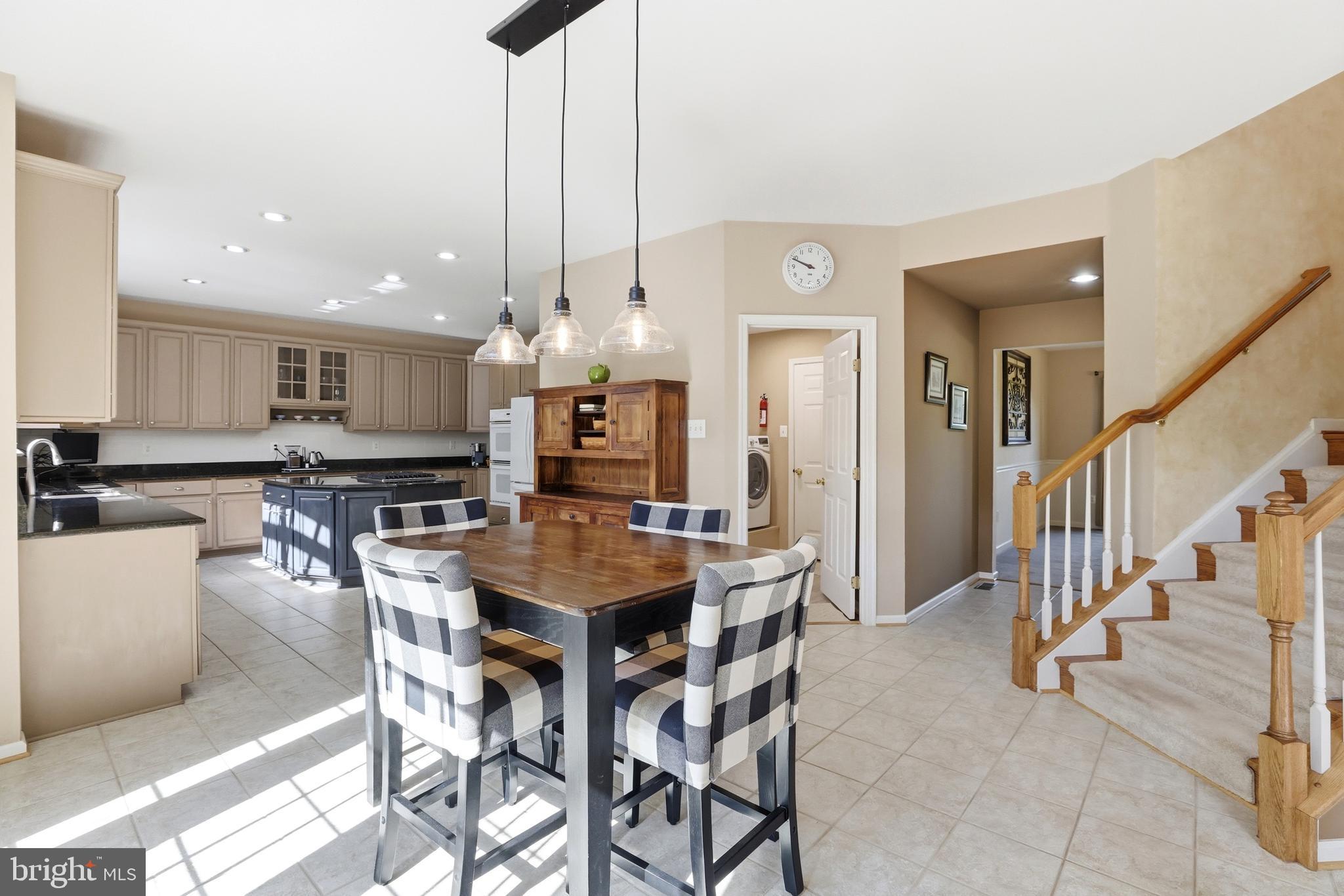 KINGS VALLEY MANOR - Residential