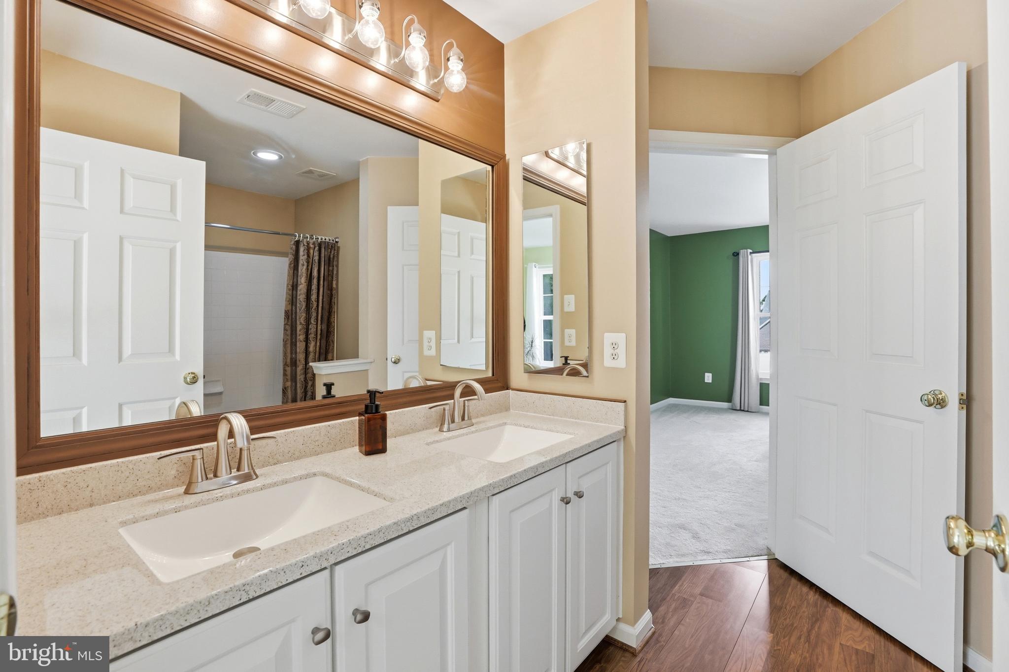 KINGS VALLEY MANOR - Residential