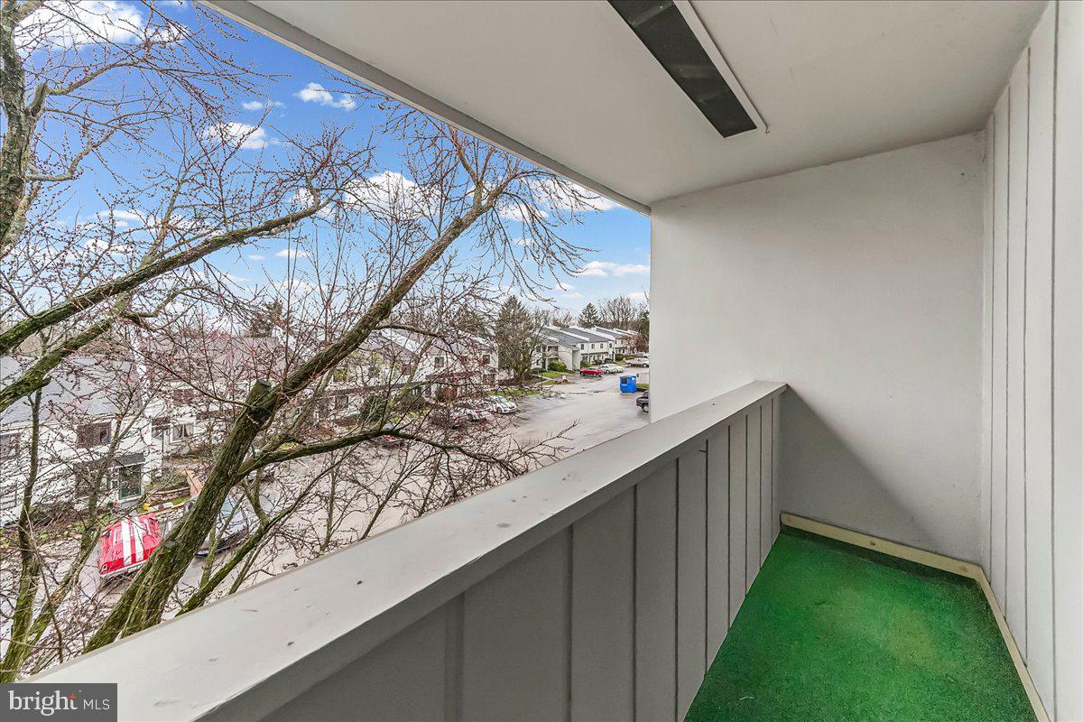 SUMMIT HOUSE - Residential