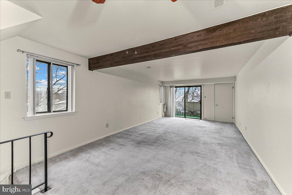 SUMMIT HOUSE - Residential