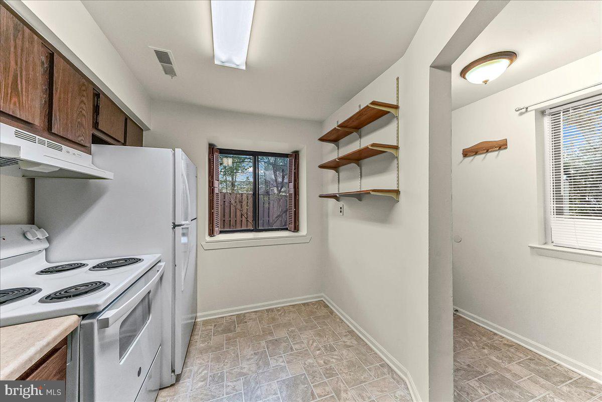 SUMMIT HOUSE - Residential