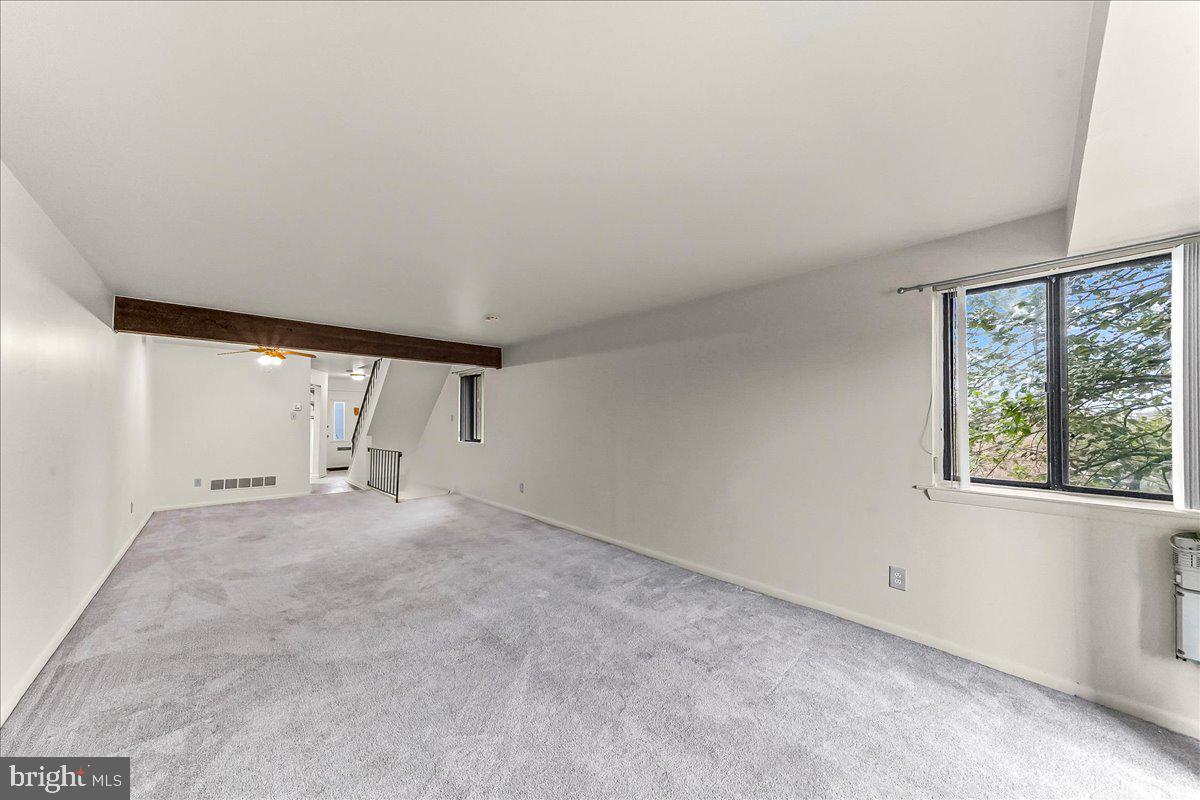 SUMMIT HOUSE - Residential