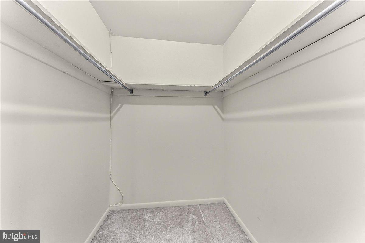 SUMMIT HOUSE - Residential