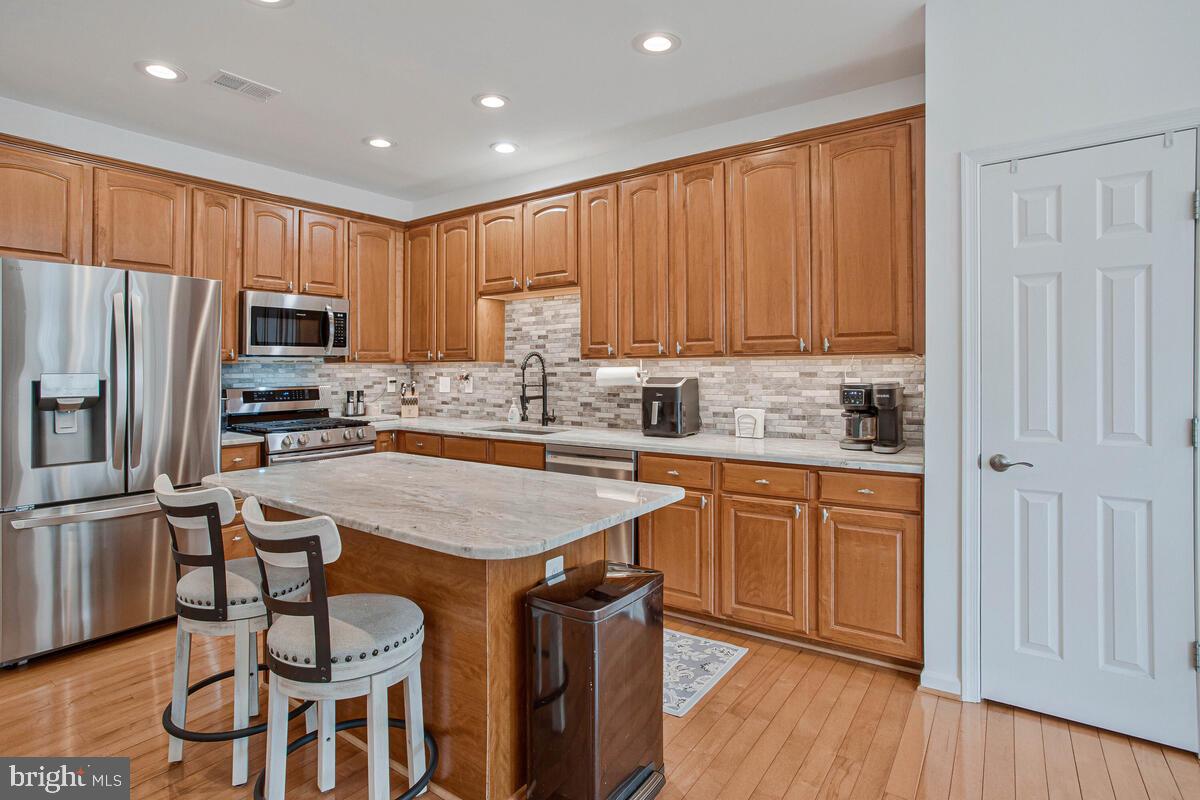 THE LANDINGS AT RIVER OAKS - Residential