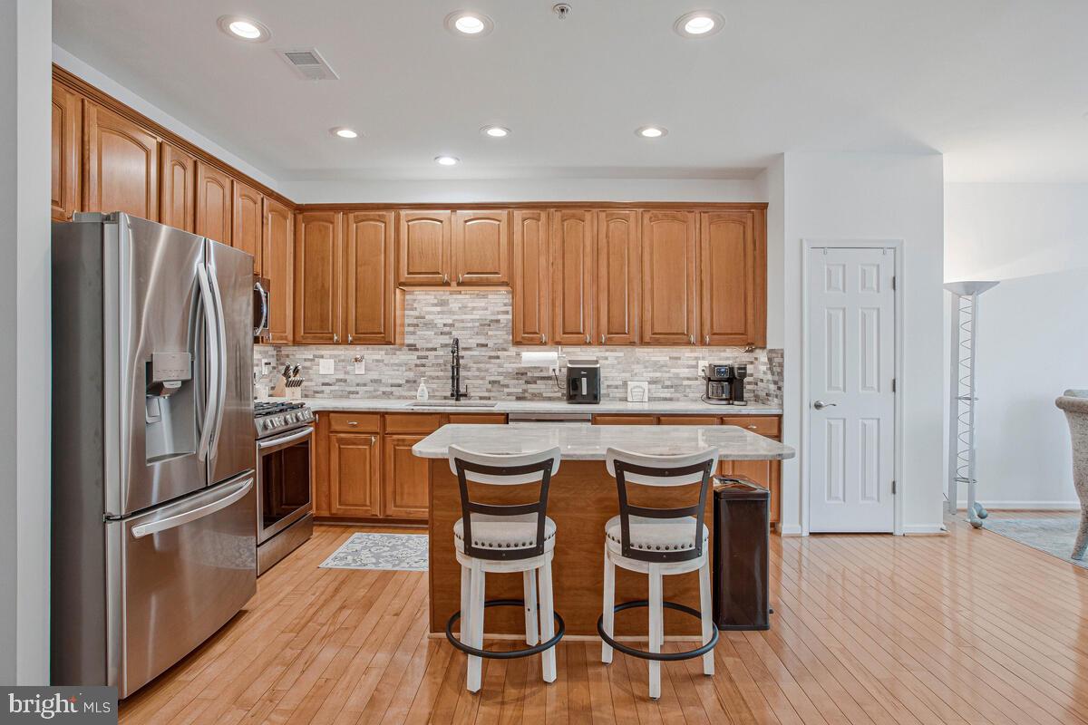 THE LANDINGS AT RIVER OAKS - Residential