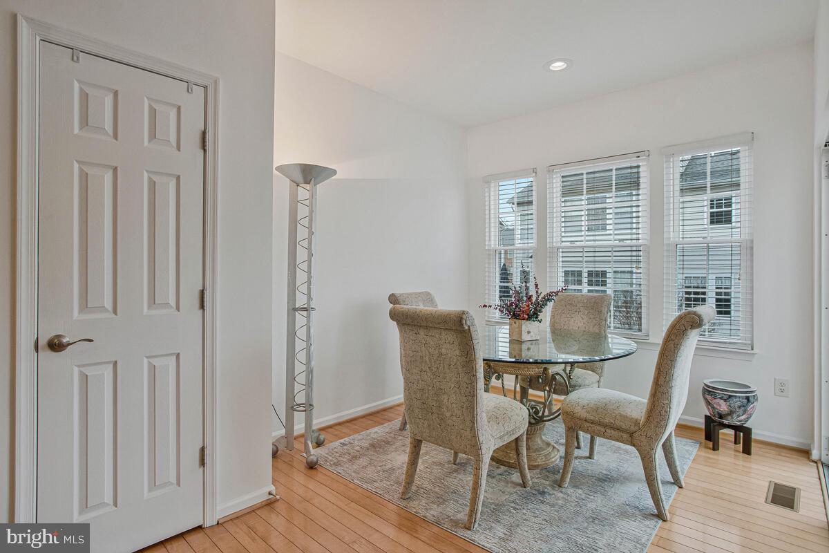 THE LANDINGS AT RIVER OAKS - Residential