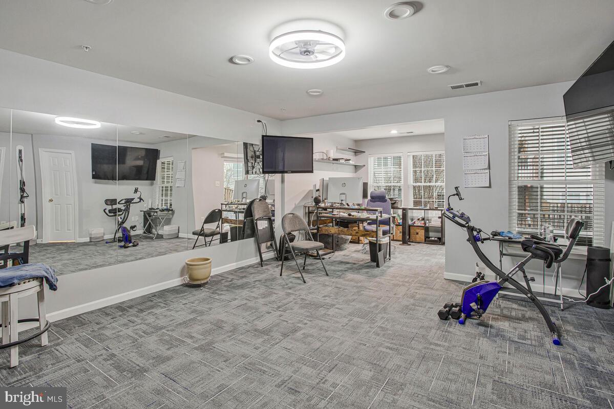 THE LANDINGS AT RIVER OAKS - Residential