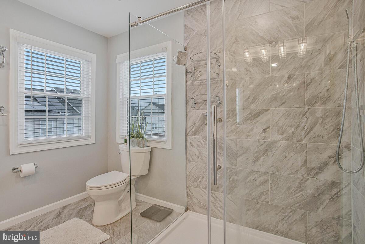 THE LANDINGS AT RIVER OAKS - Residential