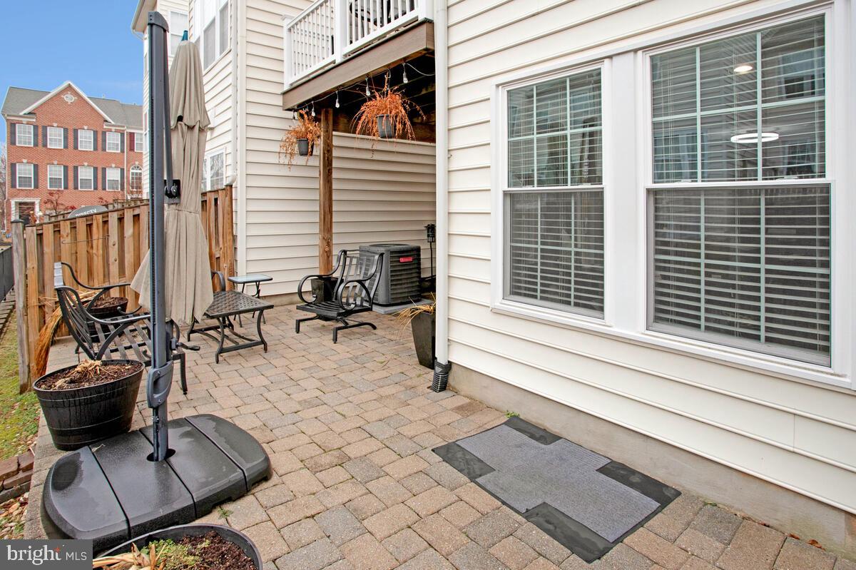 THE LANDINGS AT RIVER OAKS - Residential