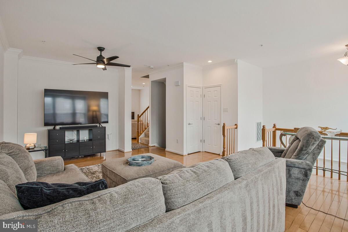 THE LANDINGS AT RIVER OAKS - Residential