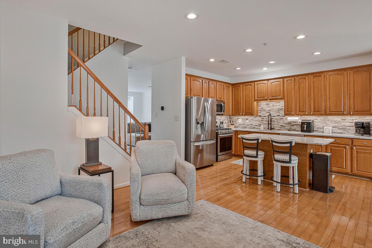 THE LANDINGS AT RIVER OAKS - Residential