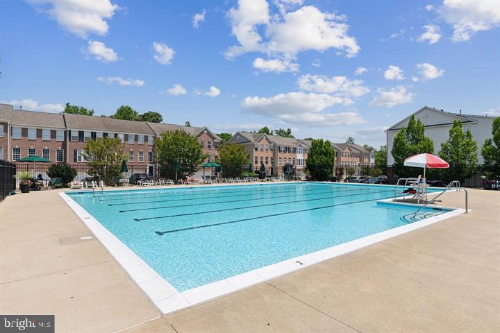 THE LANDINGS AT RIVER OAKS - Residential