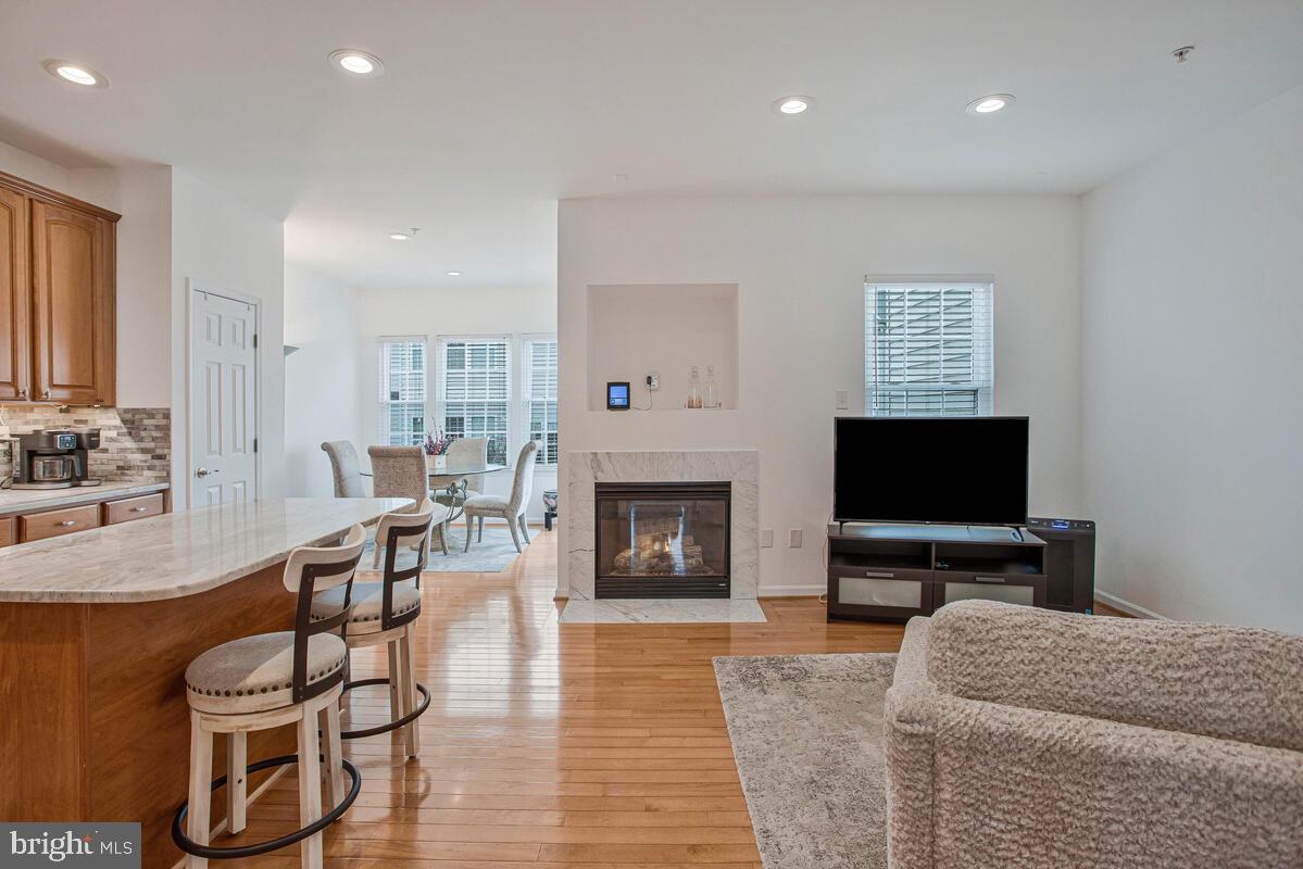 THE LANDINGS AT RIVER OAKS - Residential