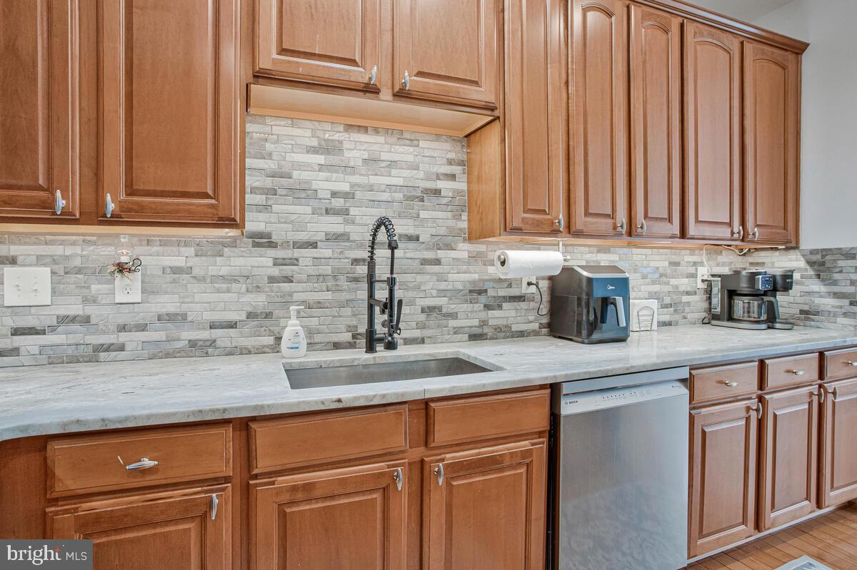 THE LANDINGS AT RIVER OAKS - Residential