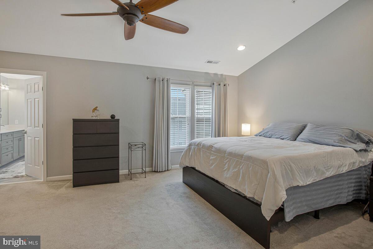 THE LANDINGS AT RIVER OAKS - Residential