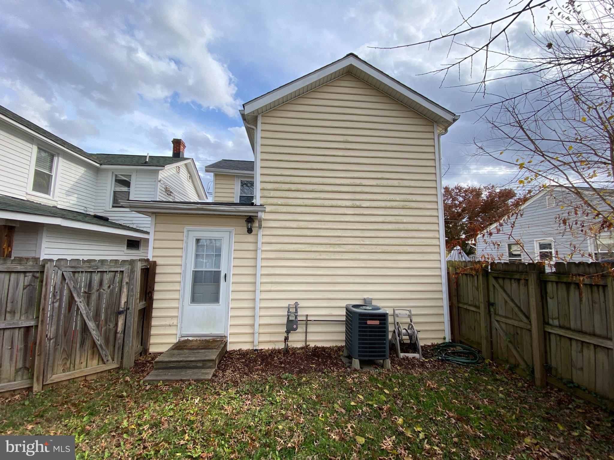 DOWNTOWN FREDERICKSBURG - Residential Lease