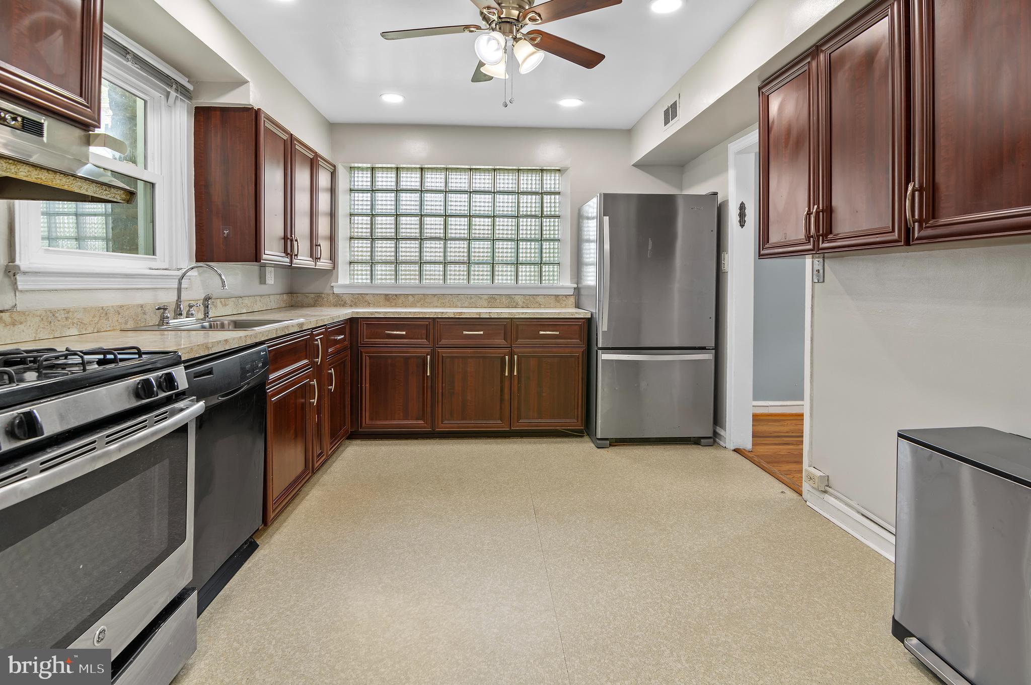 6248 WOODCREST AVENUE