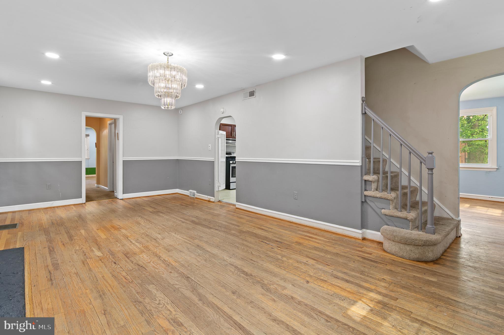 6248 WOODCREST AVENUE