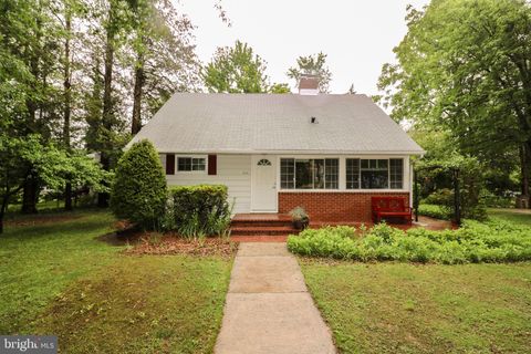 Homes For Rent - 400 Dean Drive<br/> ROCKVILLE, MD 20851