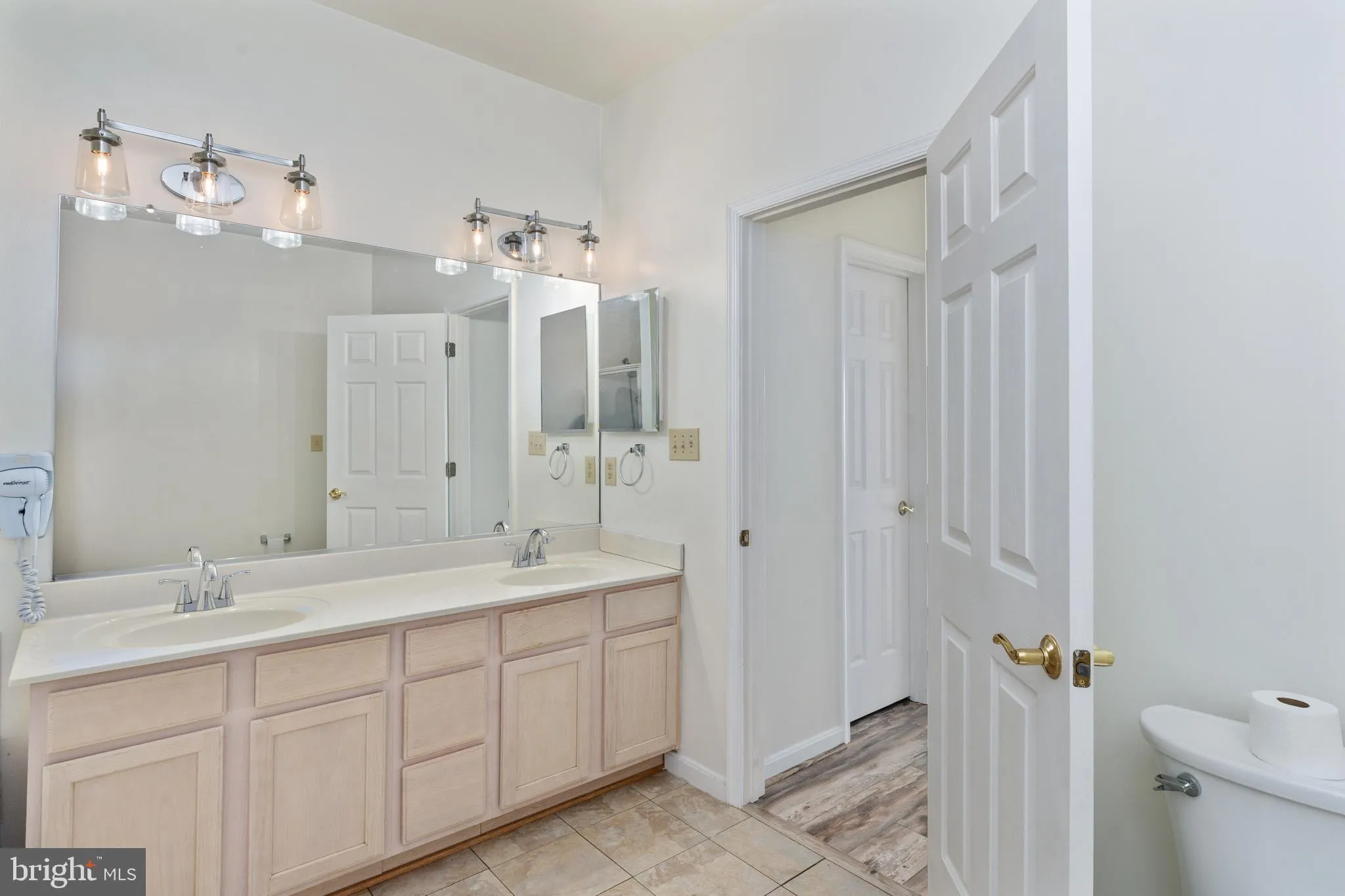 Fredericksburg, Virginia 22407, United States, 2 Bedrooms Bedrooms, ,2 BathroomsBathrooms,Residential,Active,151003