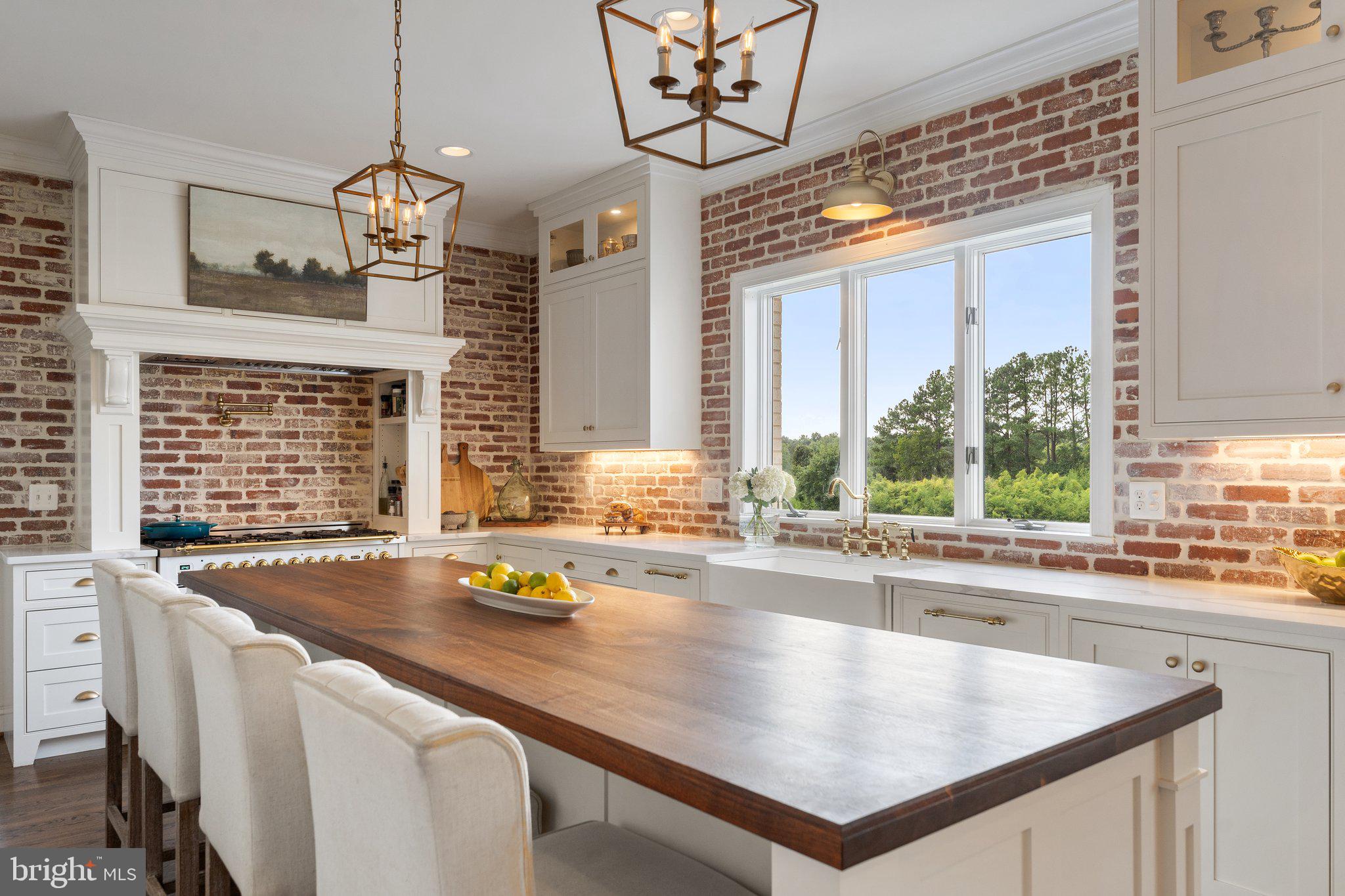 SADDLE RIDGE FARMS - Residential