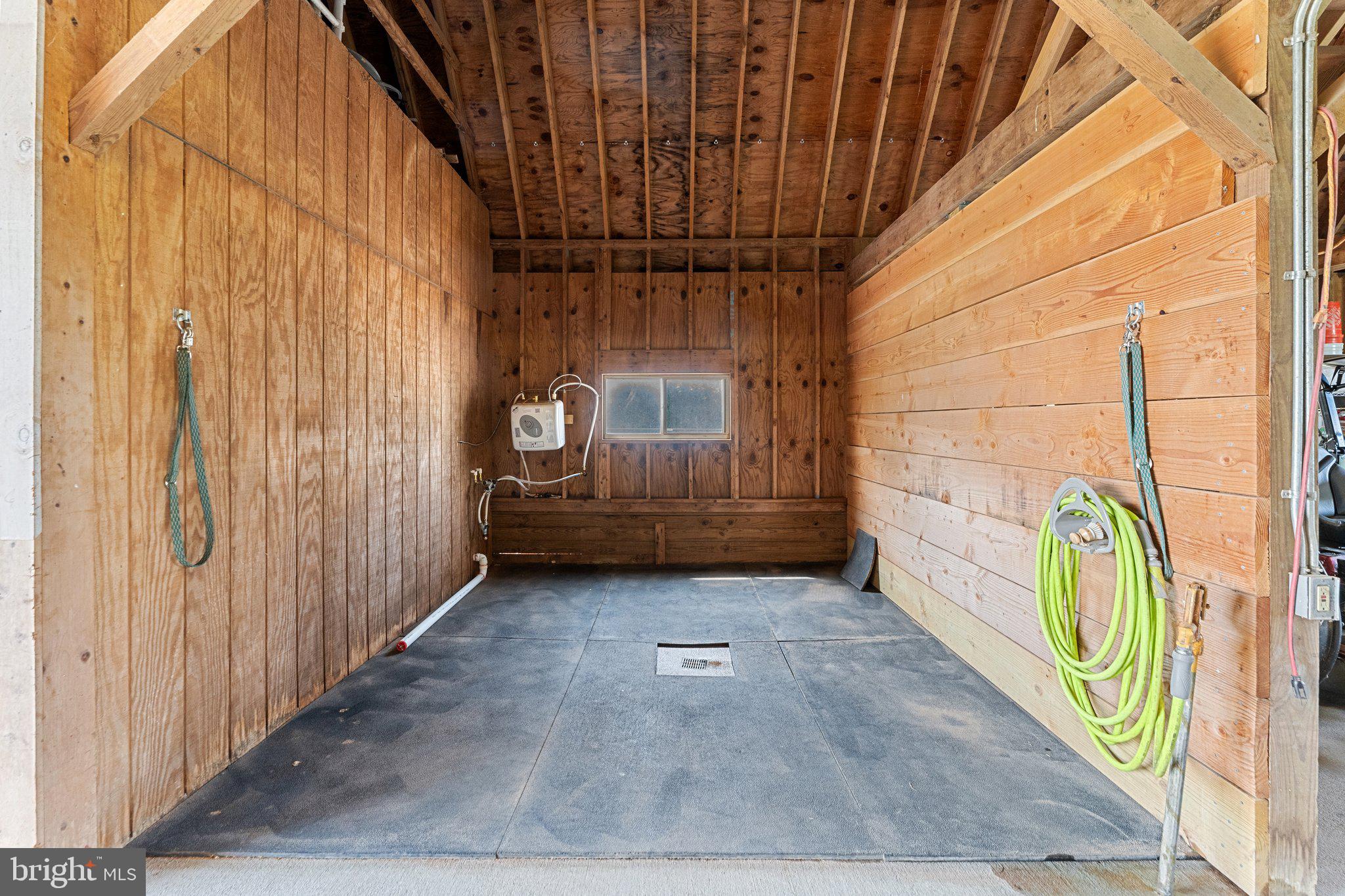 SADDLE RIDGE FARMS - Residential