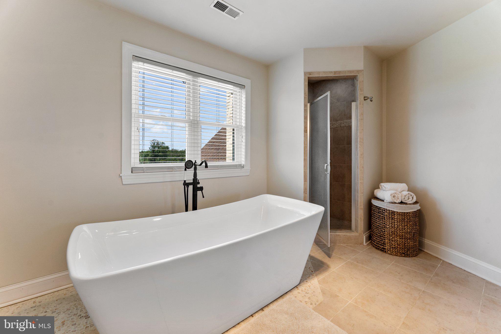 SADDLE RIDGE FARMS - Residential