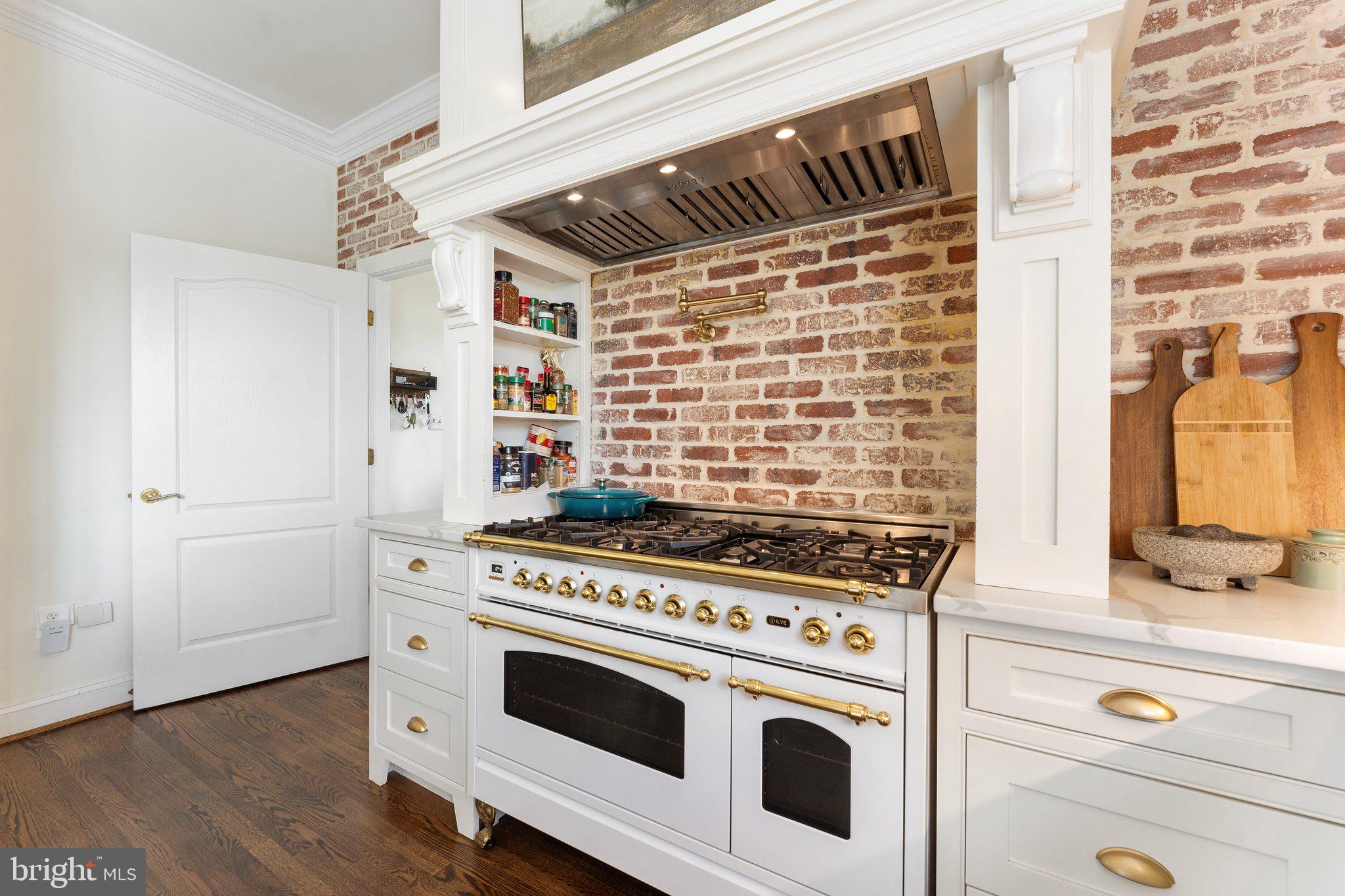 SADDLE RIDGE FARMS - Residential