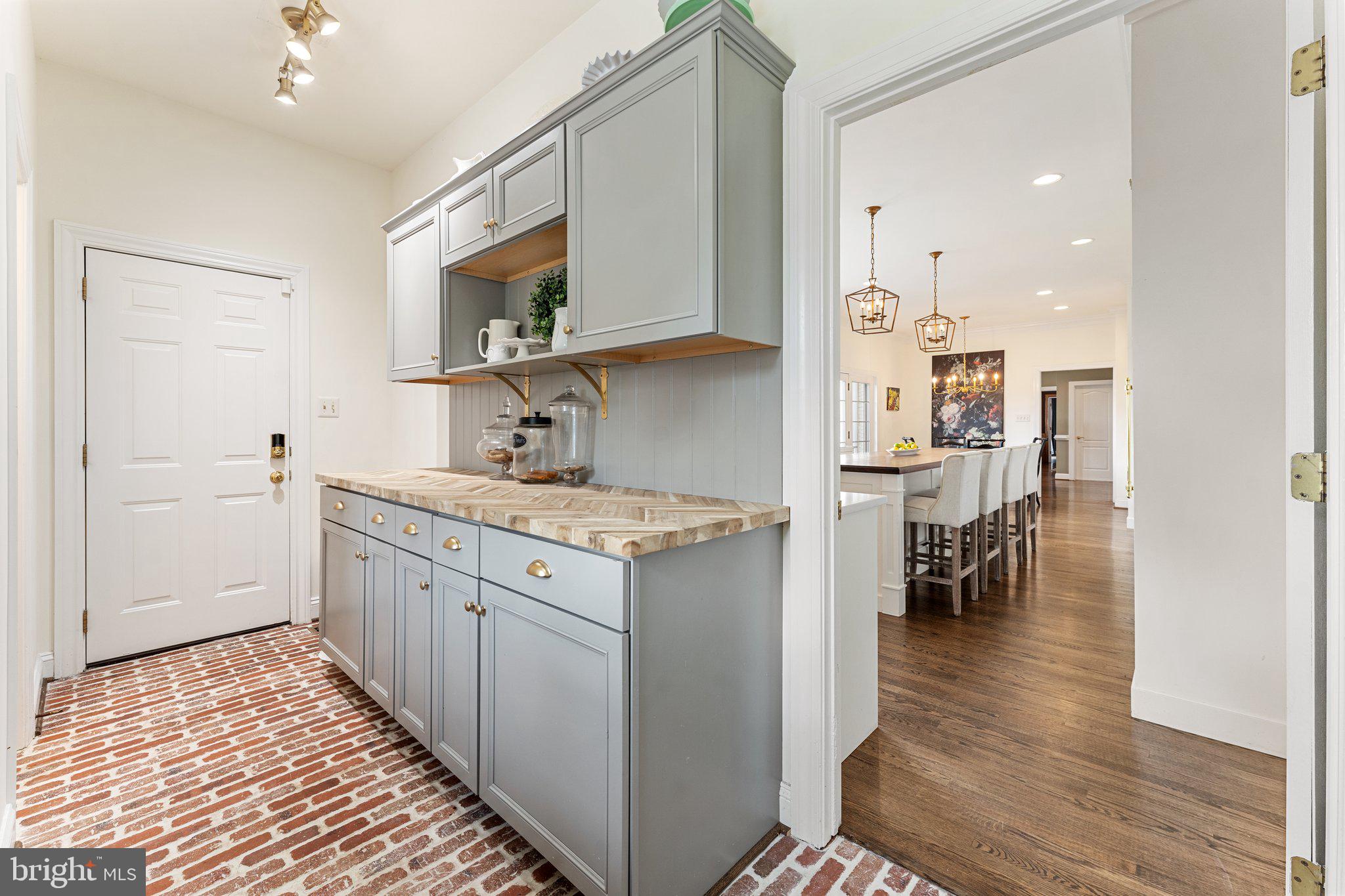 SADDLE RIDGE FARMS - Residential